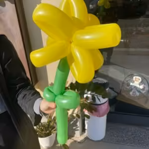 Animazione con palloncini Festa della Donna