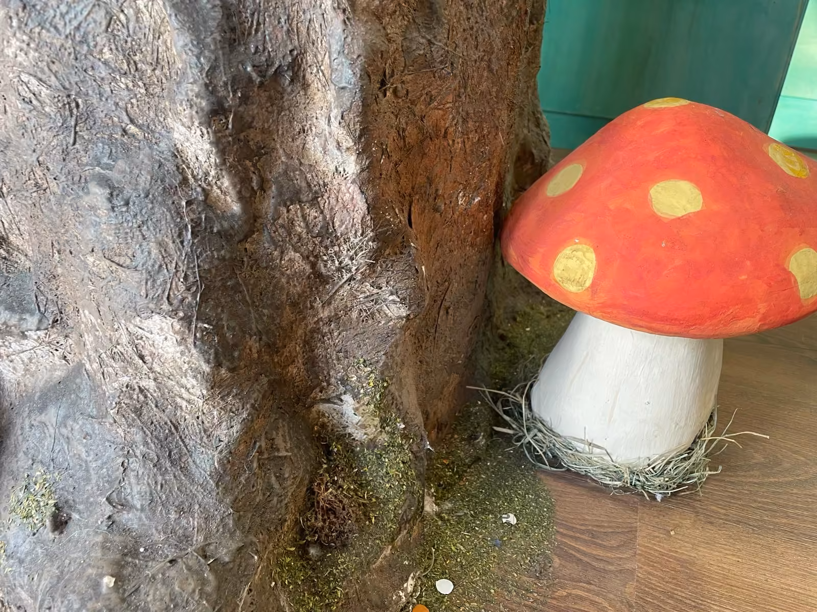 Allestimento Albero in resina per scenografie (Da Interno) - immagine 4