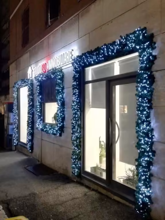 Allestimento Decorazioni Natalizie Esterne - immagine 7